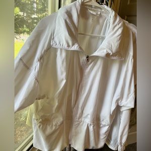 Calia White by Carrie Underwood in size XL.